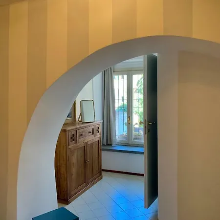 アパート La Casa Di Rosalba ベルガモ